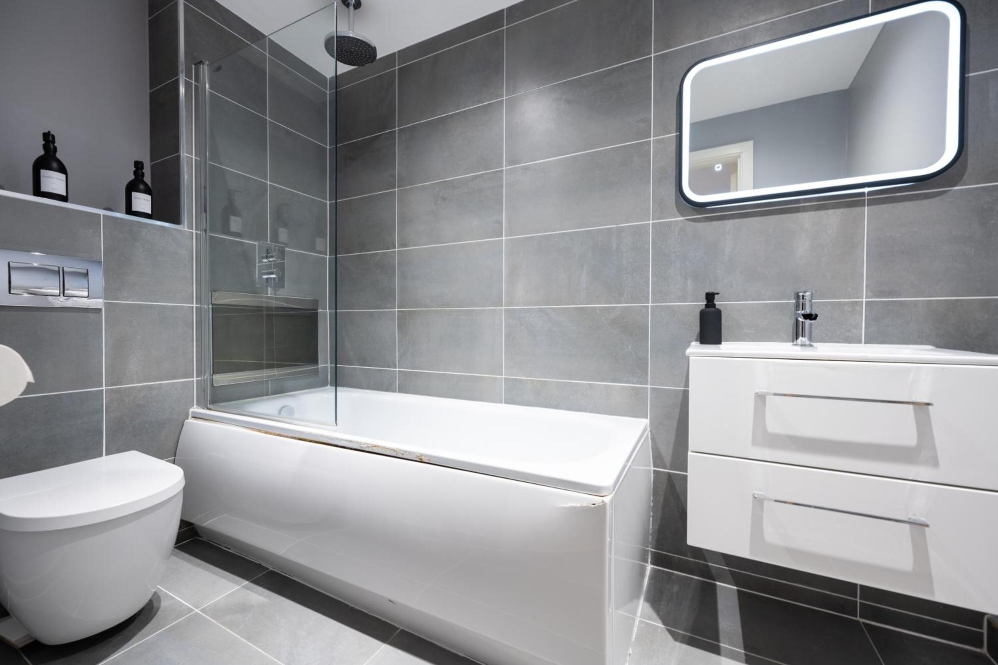 Luxury Apartment By Ocean Village Marina Southampton Exteriör bild